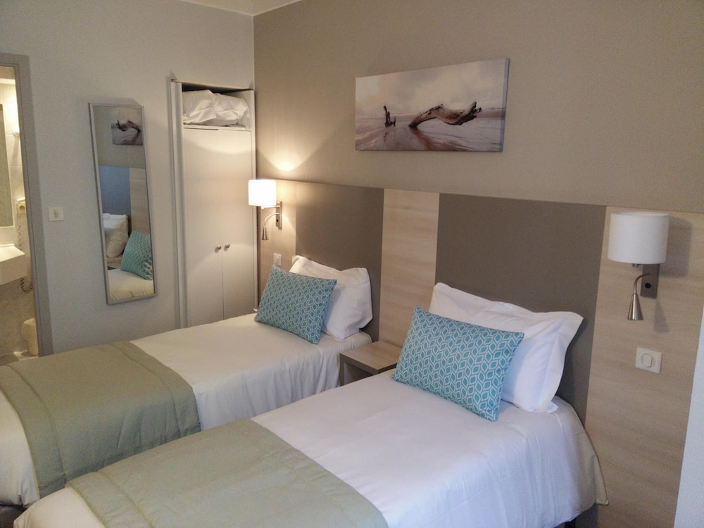 

Napoli - Saint-Tropez - Hôtel du Midi