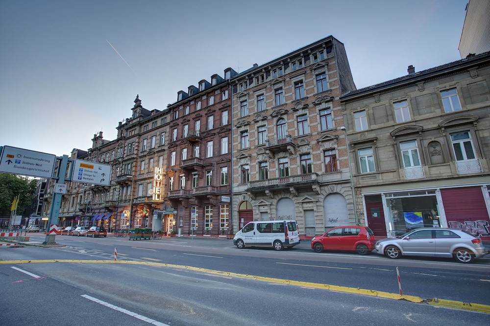 

Palermo - Karlsruhe - Trip Inn Hotel Blankenburg