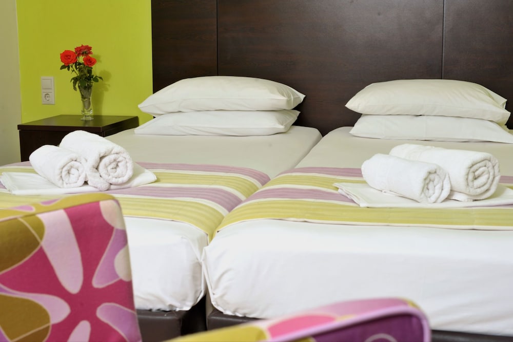 

Trieste - Kavos - Island Beach Resort - Adults Only