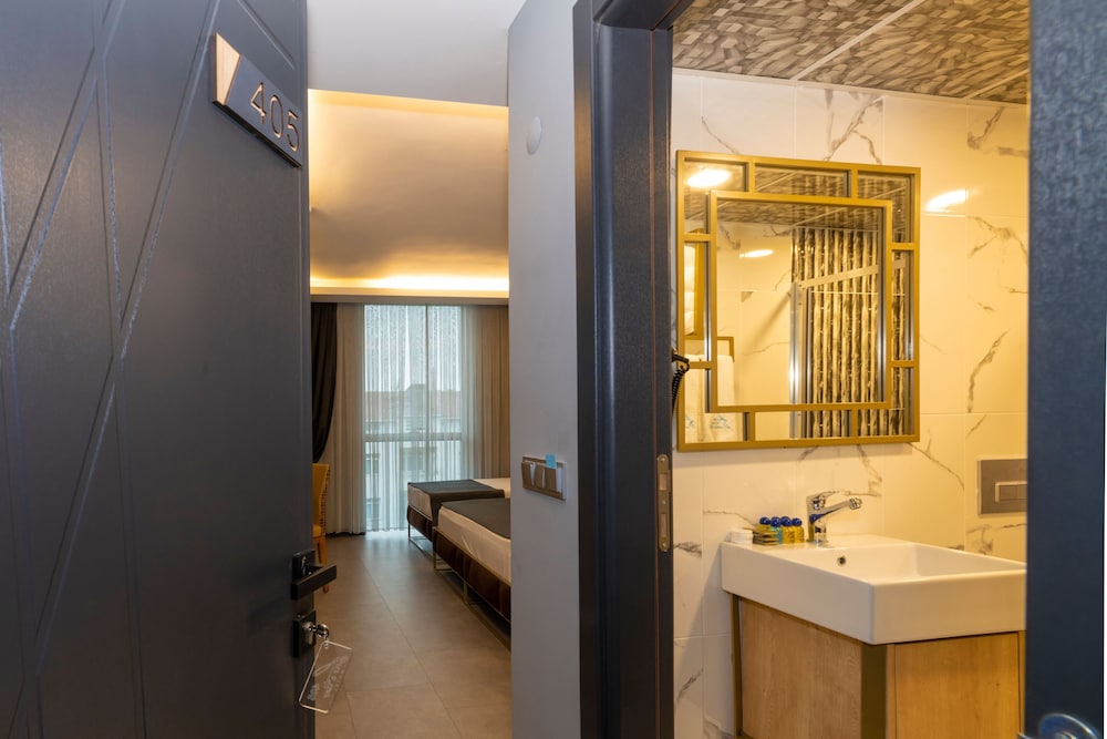 

Firenze - Istanbul, New Airport - Fly And Stay Airport Hotel