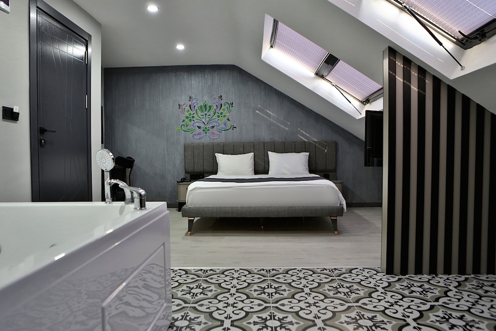 

Napoli - Istanbul, New Airport - Fly And Stay Airport Hotel