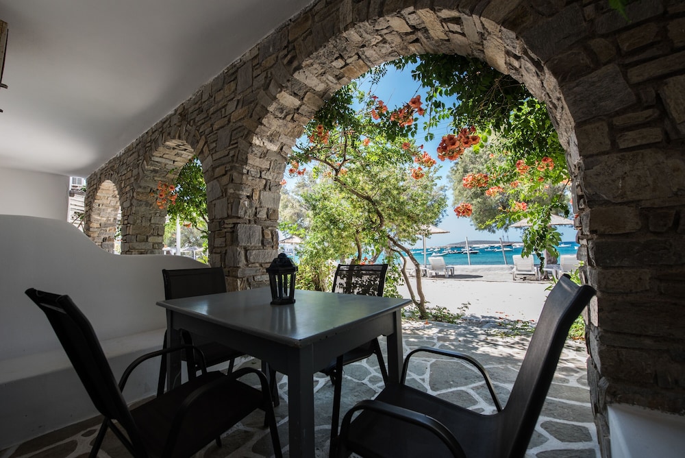 

Napoli - Pounda - Ostria Studios & Apartments