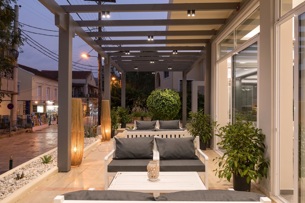 

Bari - Kassiopi - Melina Oasis Boutique Hotel