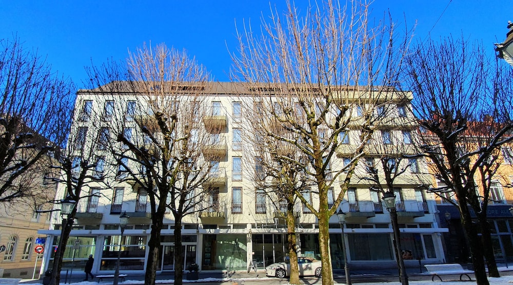 

Palermo - Baden-Baden - Hotel Quellenhof