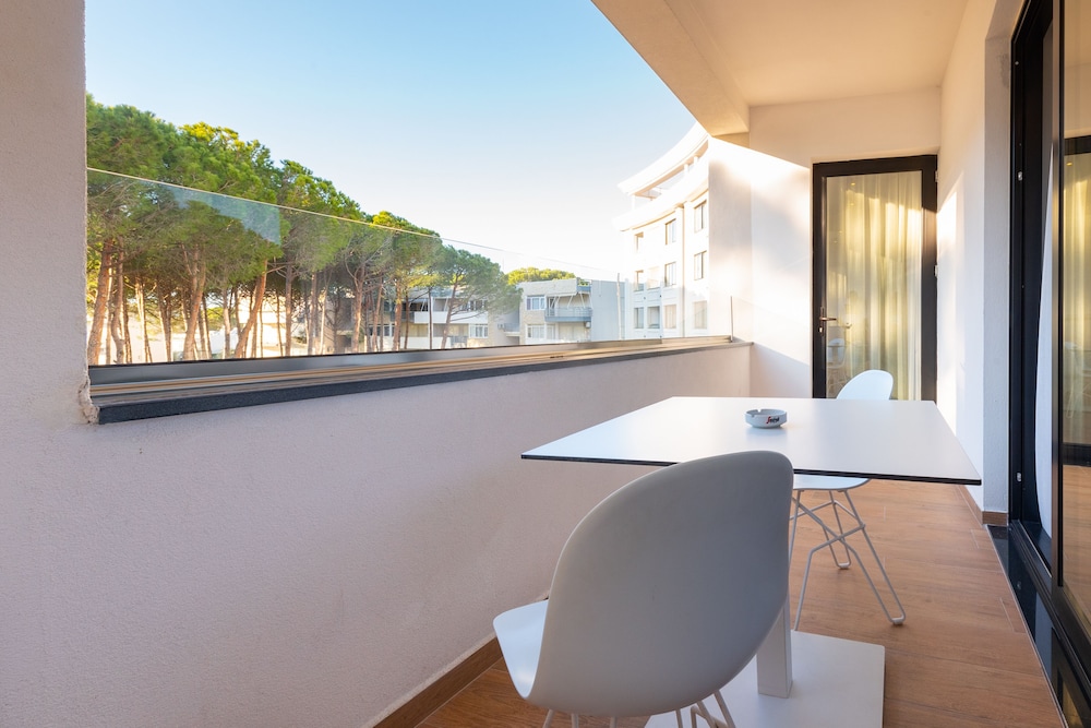 

Perugia - Plazhi San Pietro - Movenpick Hotel Lalez Durres