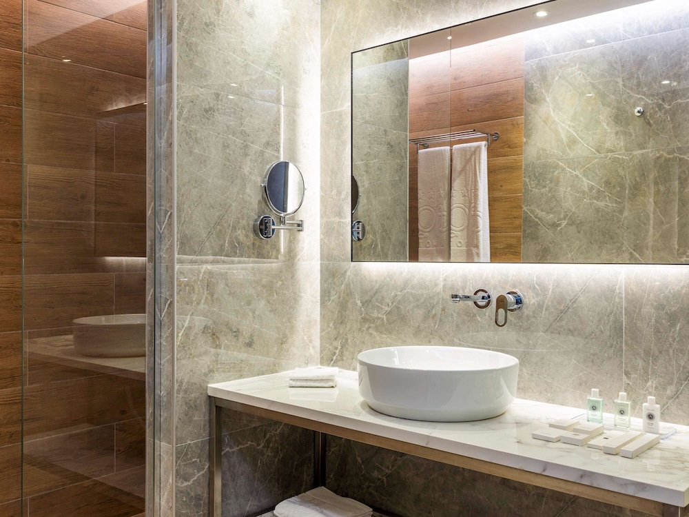 

Bologna - Plazhi San Pietro - Movenpick Hotel Lalez Durres