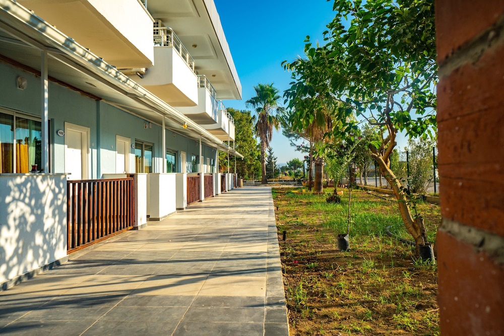 

Milano - Boğazkent - Prenses Sealine Beach Hotel