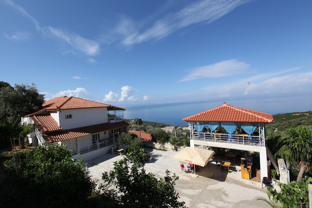 

Bari - Lukovë - Vila Riza Veliu