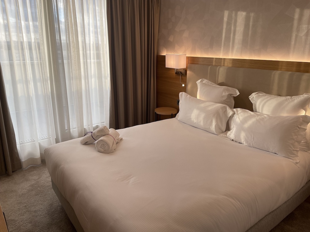

Palermo - Paris Orly - Brit Hotel Paris Orly Rungis