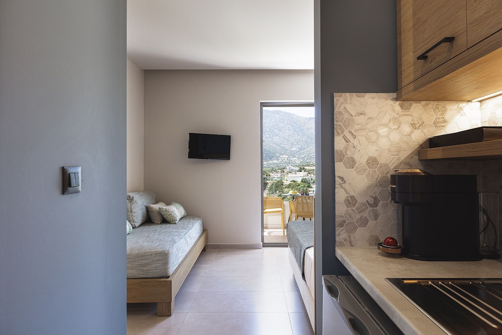 

Napoli - Mylopotamos - Mira Mare Luxury Residence