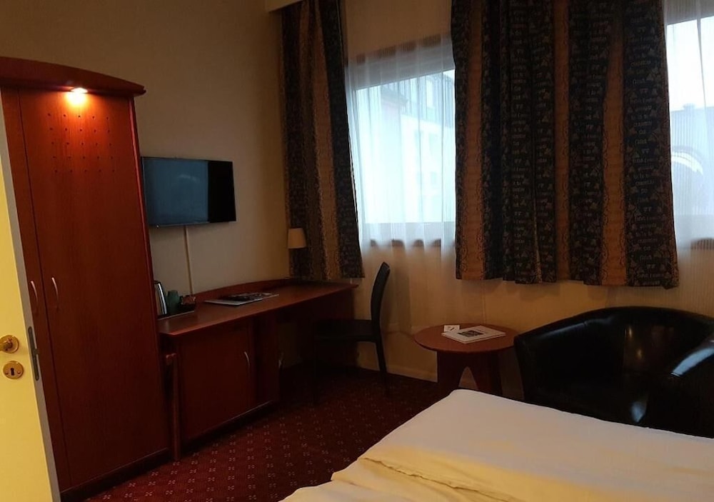 

Roma - Trondheim - Chesterfield Hotel