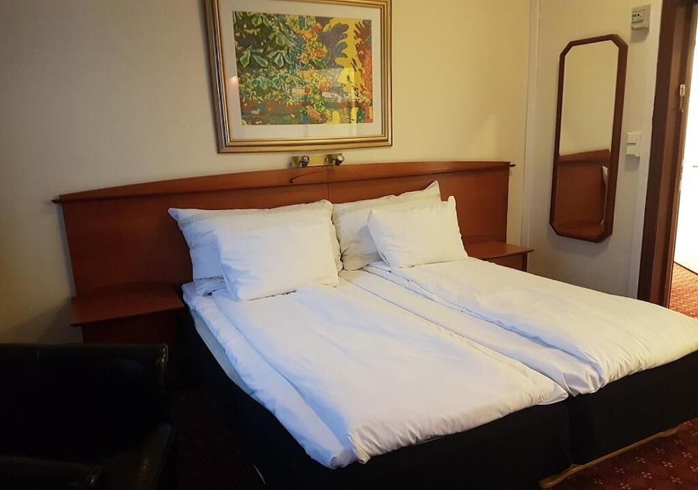 

Roma - Trondheim - Chesterfield Hotel