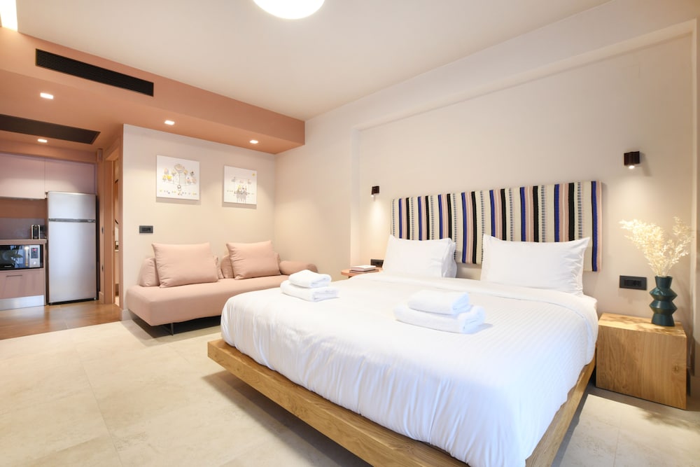 

Milano - Amoudara Herakliou - Pavo Art Hotel