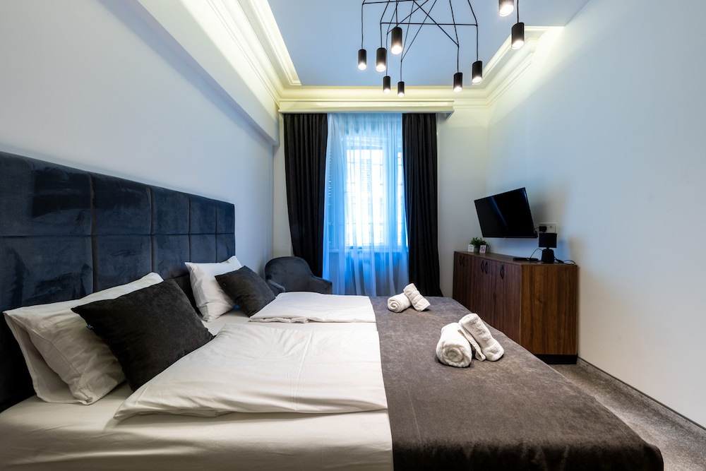 

Roma - Belgrado - Kings Palace