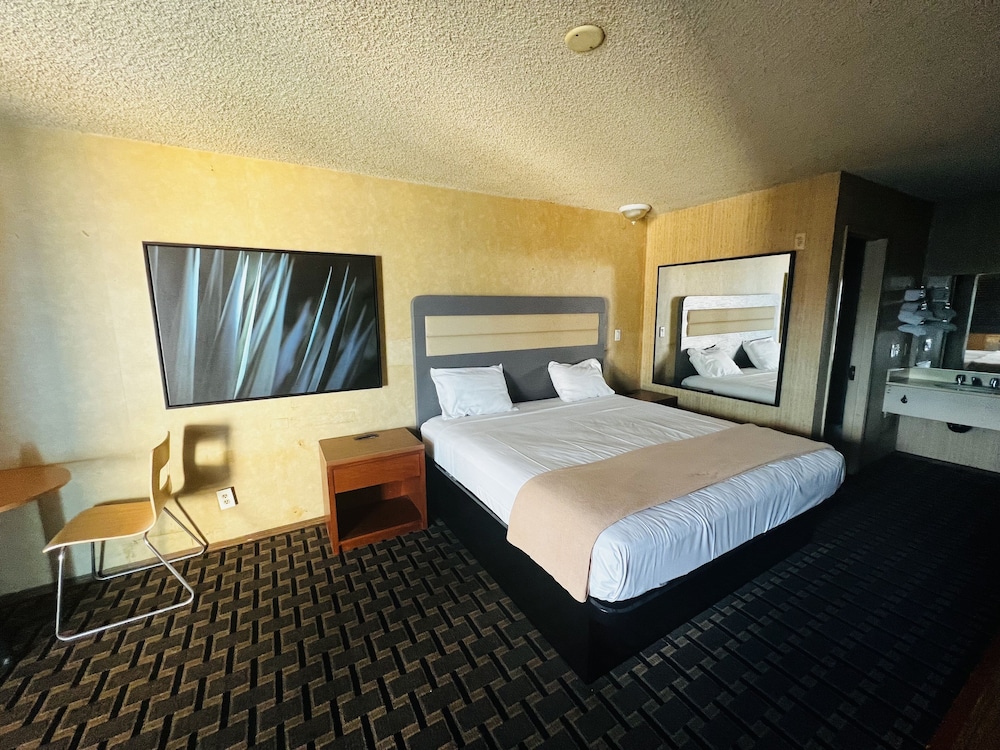 

Roma - Buena Park - Casa Playa Inn & Suites Stanton Anaheim Area