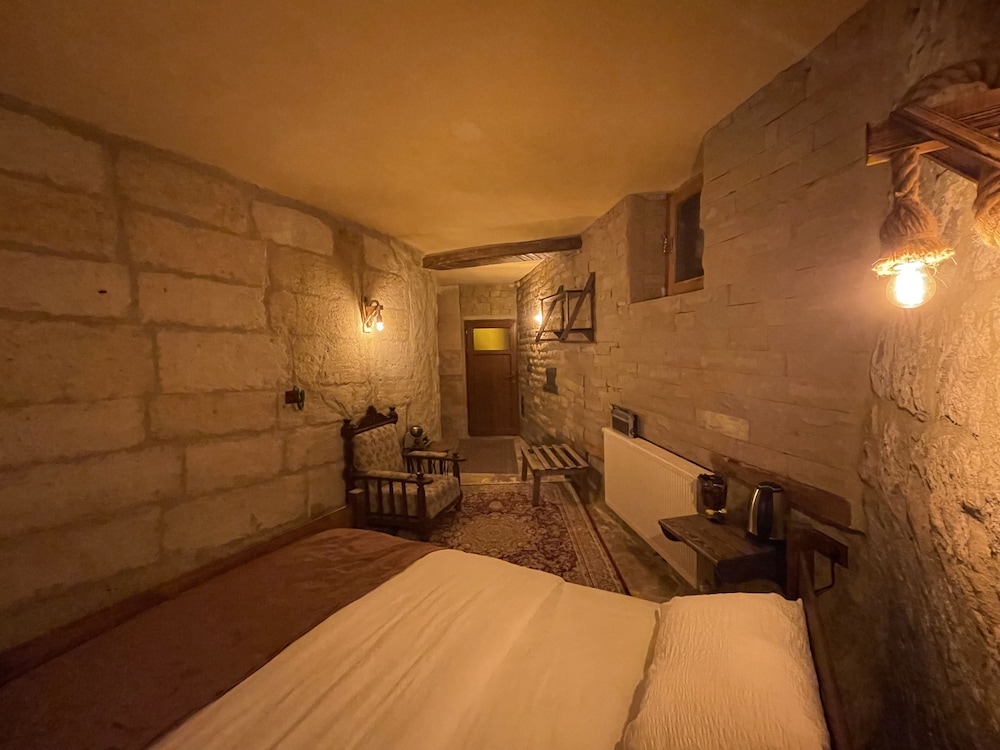 

Bologna - Cappadocia - The Cave House