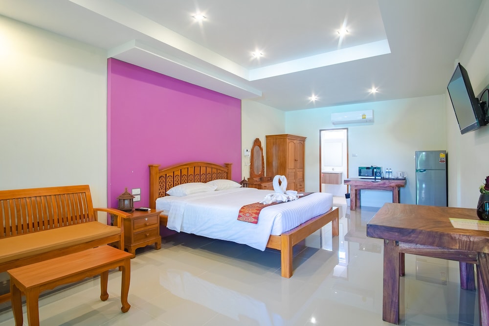 

Roma - Rawai Beach - Prayai Changthai Resort