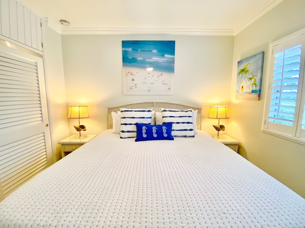 

Roma - West Bay - Galleon Villas by Hello Cayman Vacation
