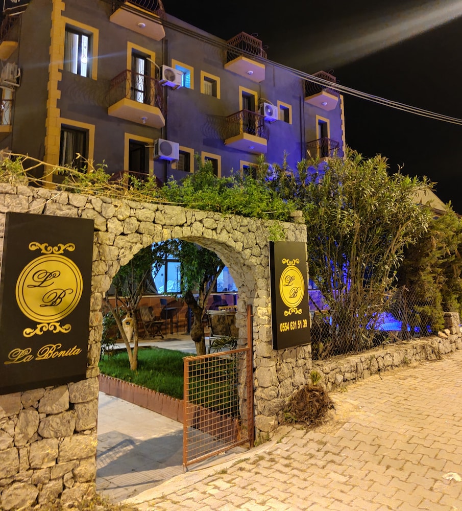 

Bari - Izmir, Turchia - La Bonita Pansiyon Çeşme Adult Only (+16 yaş)