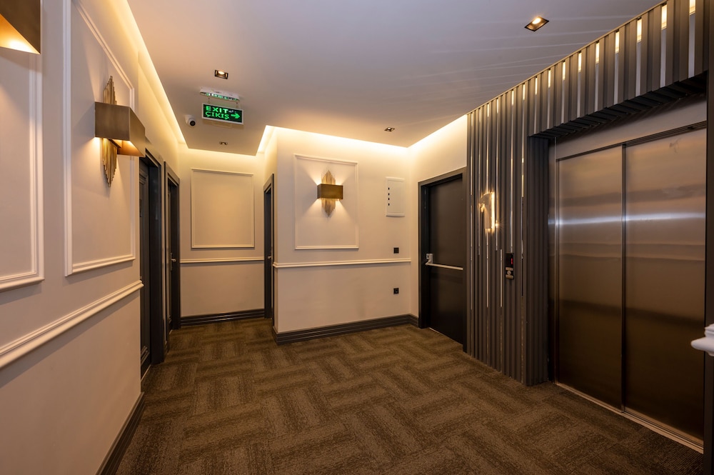 

Bologna - Istanbul, New Airport - World Class Hotel - İstanbul Airport