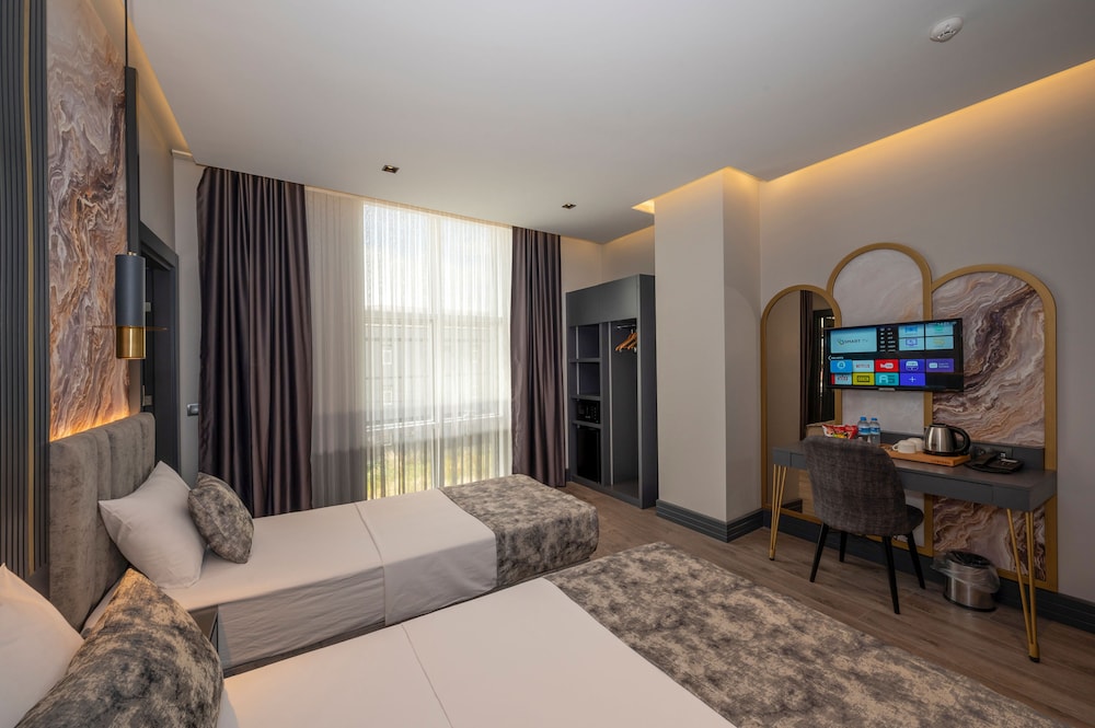 

Torino - Istanbul, New Airport - World Class Hotel - İstanbul Airport