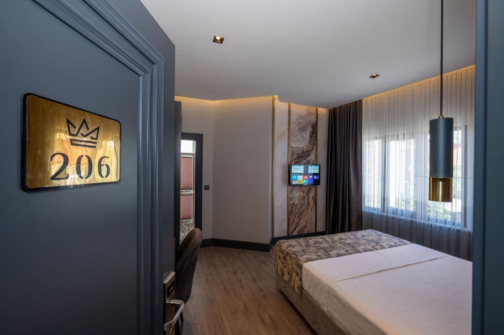 

Catania - Istanbul, New Airport - World Class Hotel - İstanbul Airport