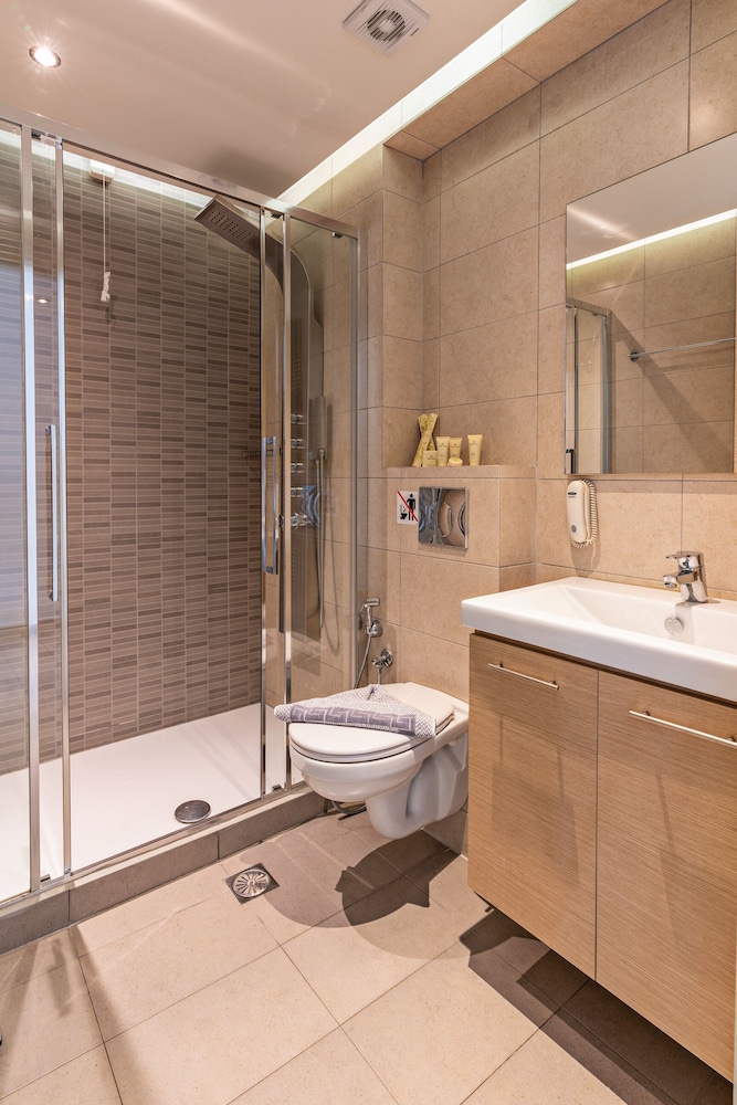 

Milano - Sfakaki - Princess Irini Sea Front ApartHotel