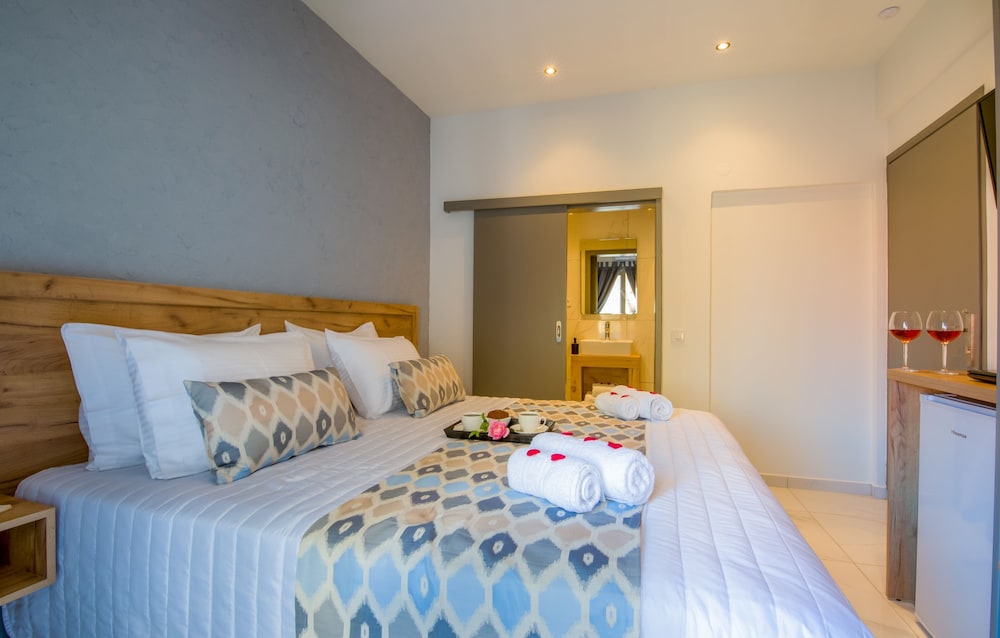 

Napoli - Platanias (Crete) - Linda Apartments