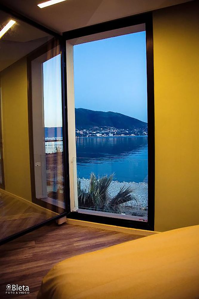 

Genova - Valona - Hotel Bologna