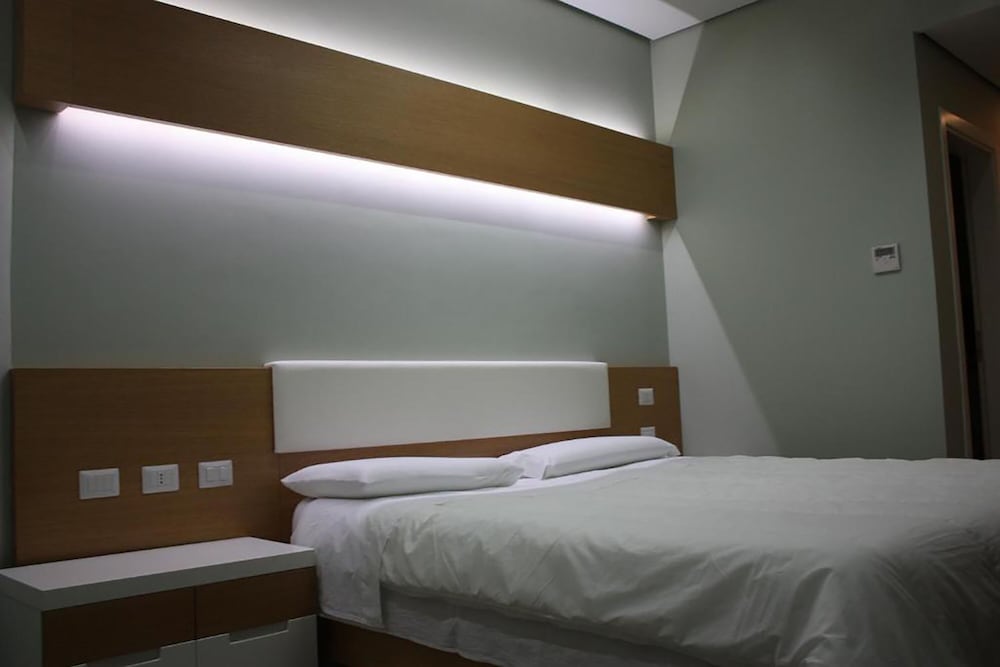 

Trieste - Valona - Hotel Bologna