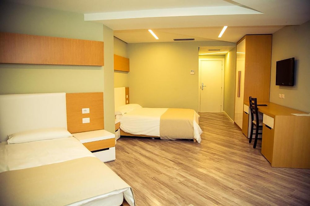 

Lamezia Terme - Valona - Hotel Bologna