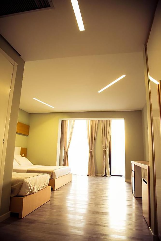 

Torino - Valona - Hotel Bologna