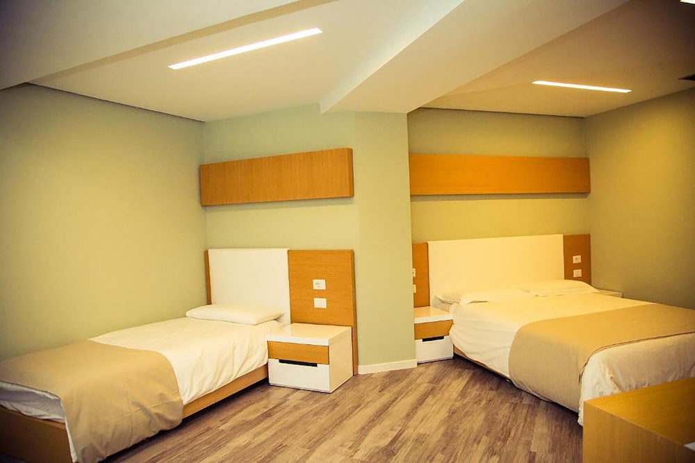 

Milano - Valona - Hotel Bologna