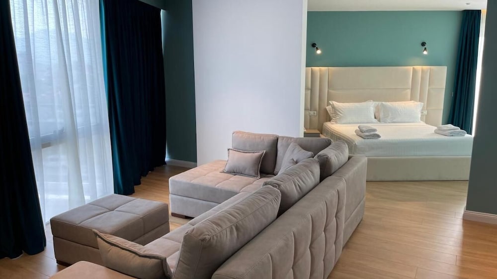 

Bologna - Tirana - Granda Hotel