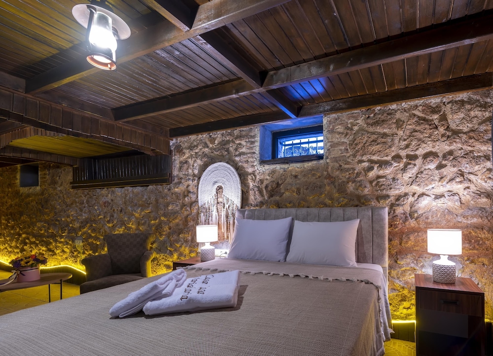 

Napoli - Lara - Casa Maria Hotel