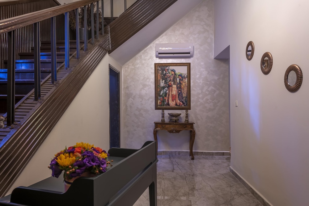 

Milano - Lara - Casa Maria Hotel