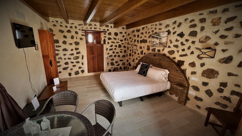 

Milano - La Oliva - Hotel Rural El Cabo