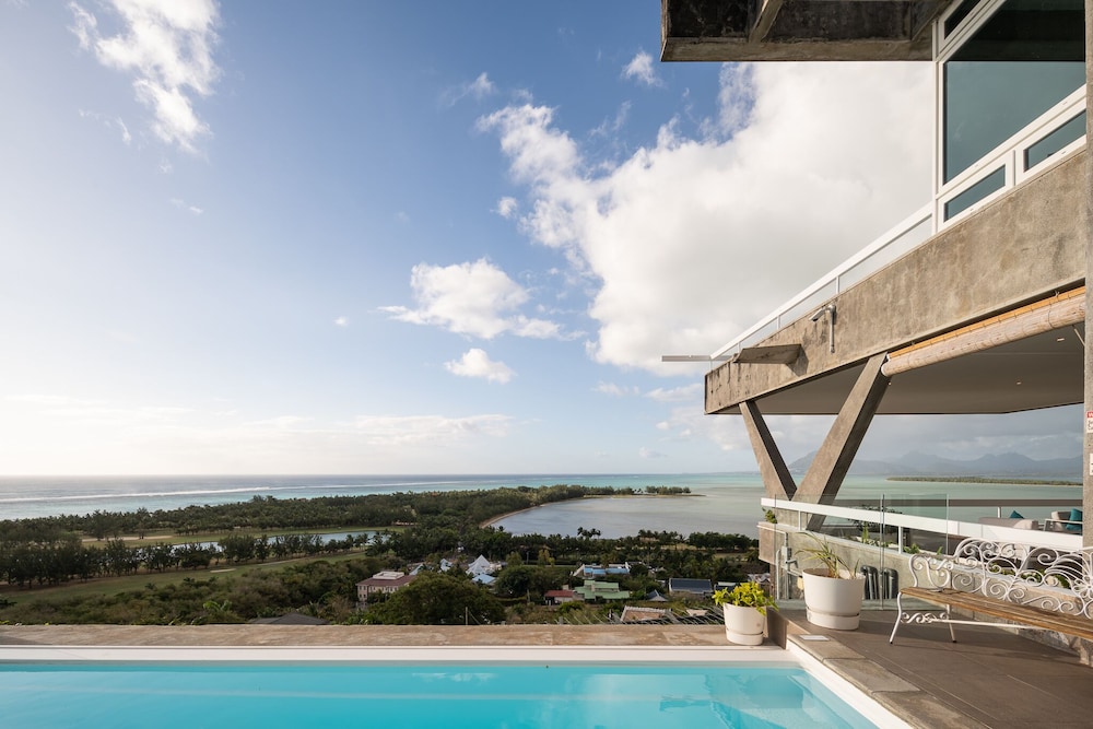 

Bari - Le Morne - Villa Cambier by muse villas