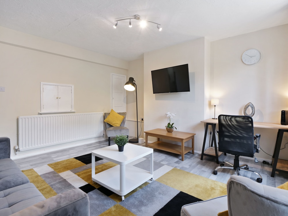 

Roma - Morden - The Xavier Flat by Kasar Stays