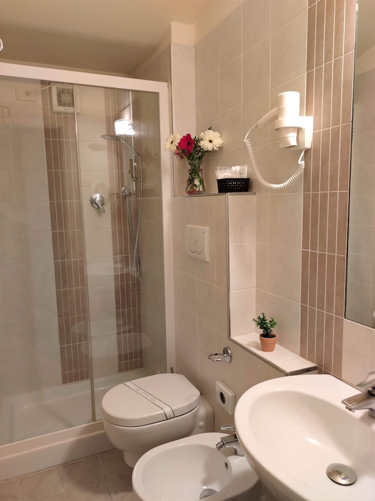 

Cagliari - Siena - Hotel Arcobaleno Siena