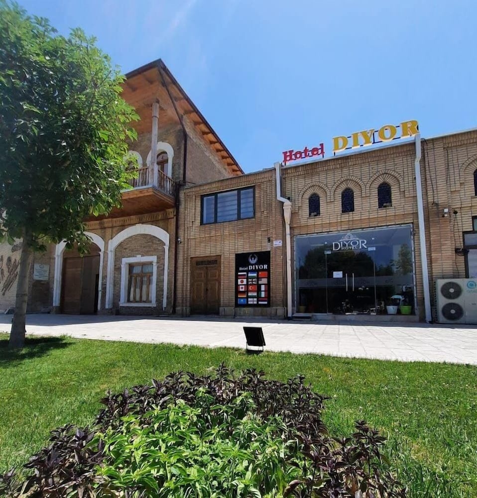 

Milano - Samarkand - Hotel Diyor
