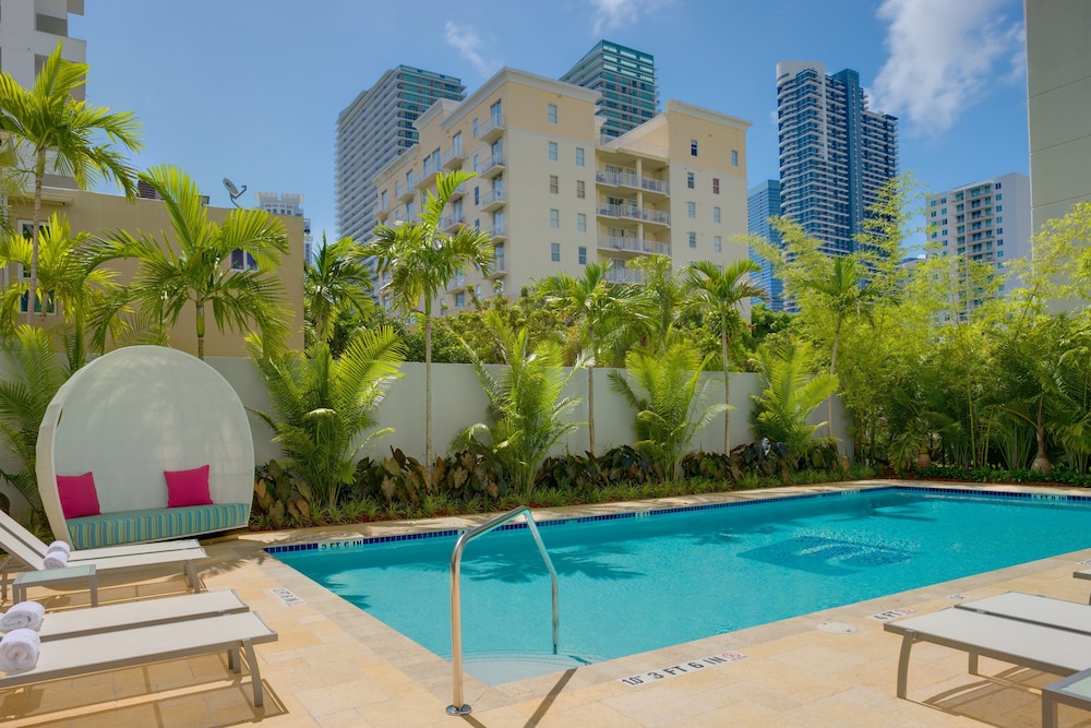 

Firenze - Key Biscayne - Aloft Miami Brickell