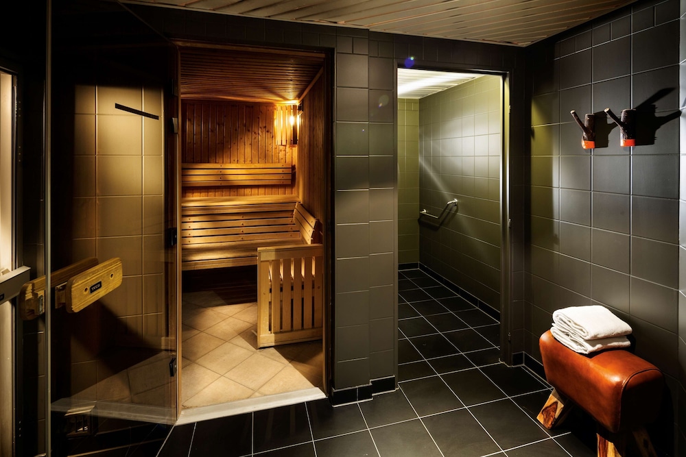 

Napoli - Roissy-en-France - pentahotel Paris Charles de Gaulle