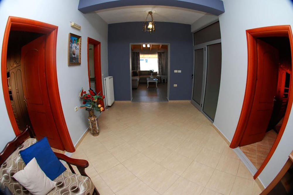 

Lamezia Terme - Riviera Albanese - Hotel Vila Alvin & Apartments