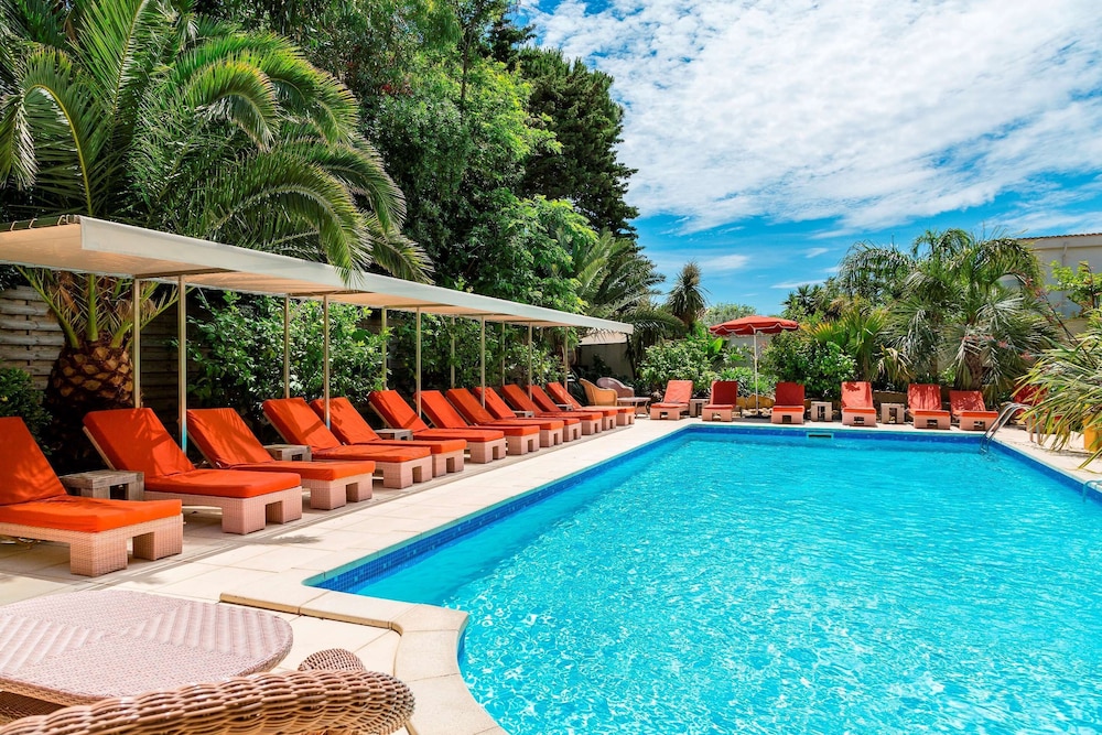 

Catania - Saint-Tropez - Best Western Premier Montfleuri