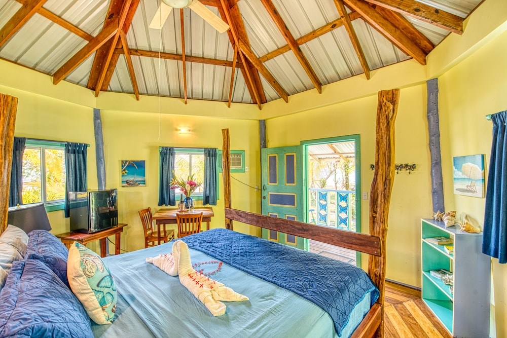 

Milano - Bocas del Toro - Cosmic Crab Resort