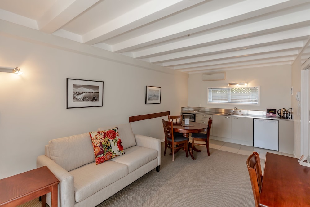 

Milano - Auckland Airport - The Parnell Hotel & Conference Centre