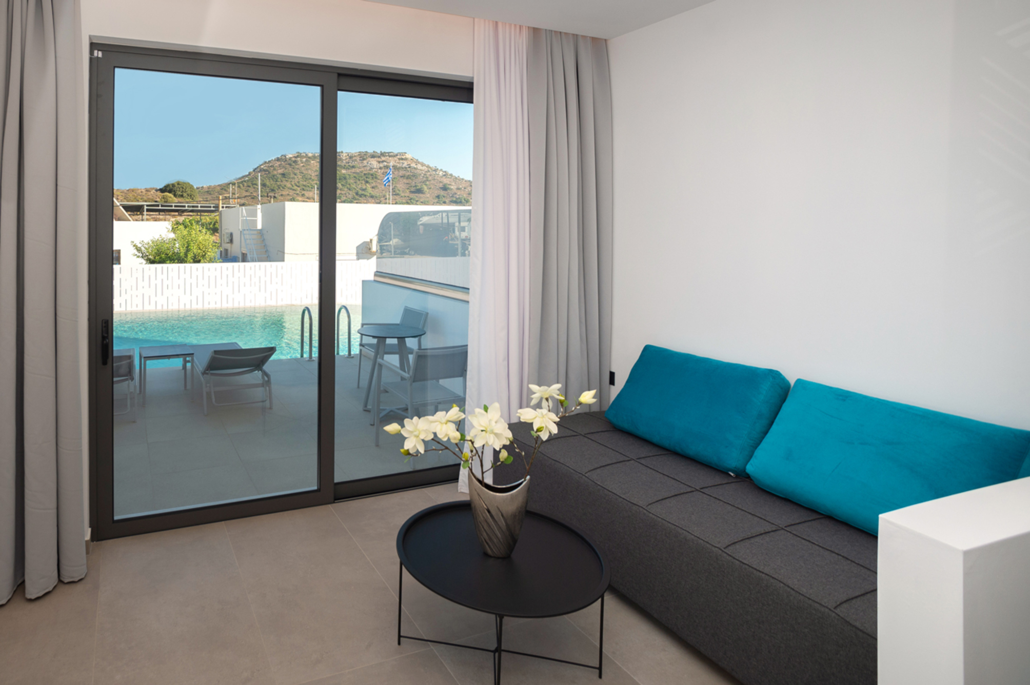 

Verona - Kolimbia - Zoes Hotel & Suites