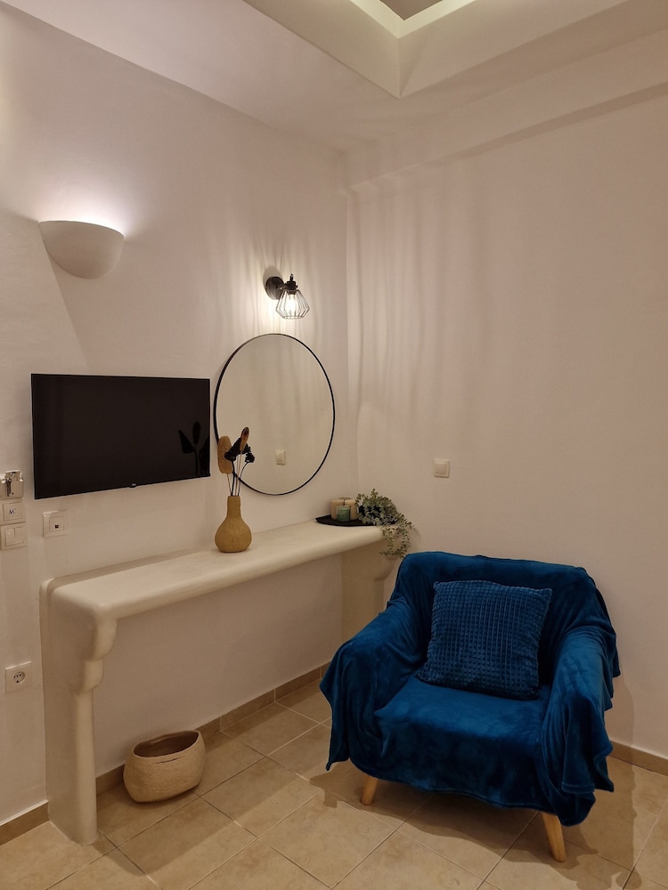 

Bologna - Thirasía - Amerisa Suites & Villa