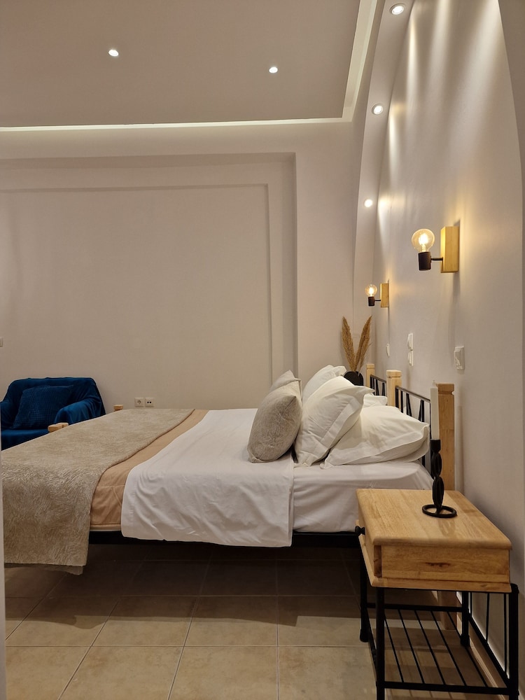 

Torino - Thirasía - Amerisa Suites & Villa